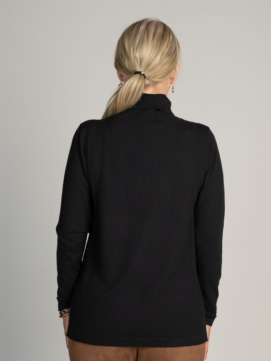 Lightweight Turtle Neck Sweater